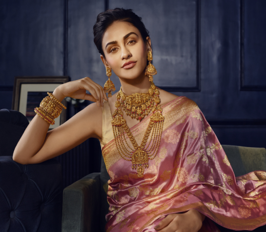 Why Does It Make Sense to Buy Gold Jewellery from the Best Gold Jewellers in Delhi