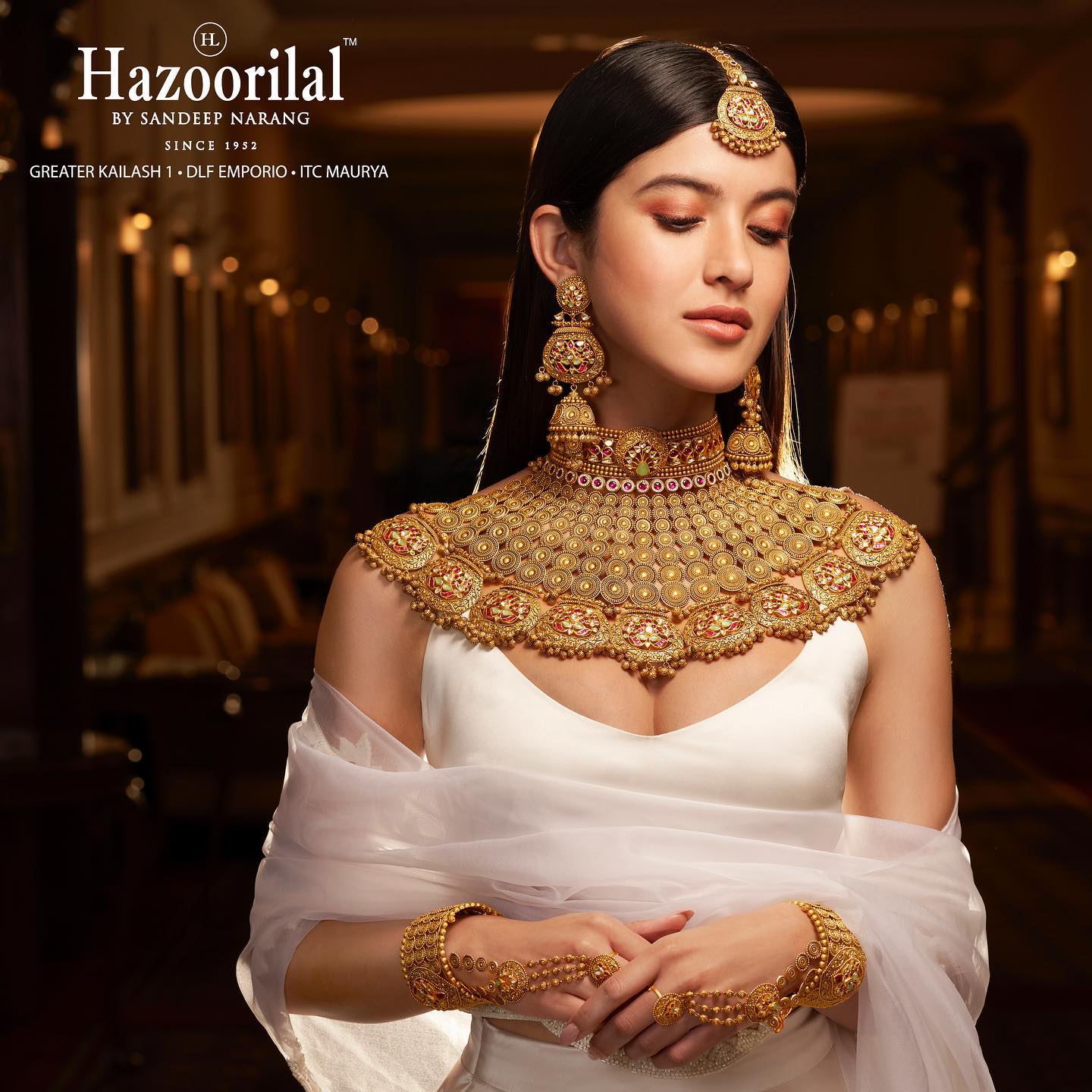 Elevate your wedding day with magnificent gold jewellery