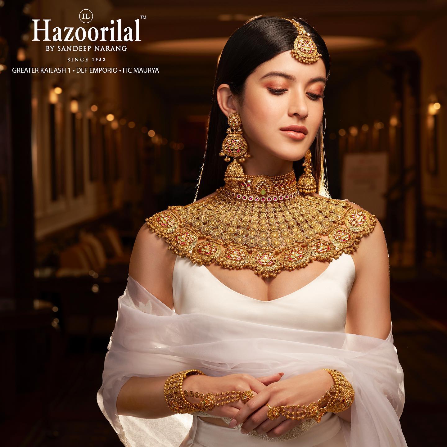 Elevate your wedding day with magnificent gold jewellery